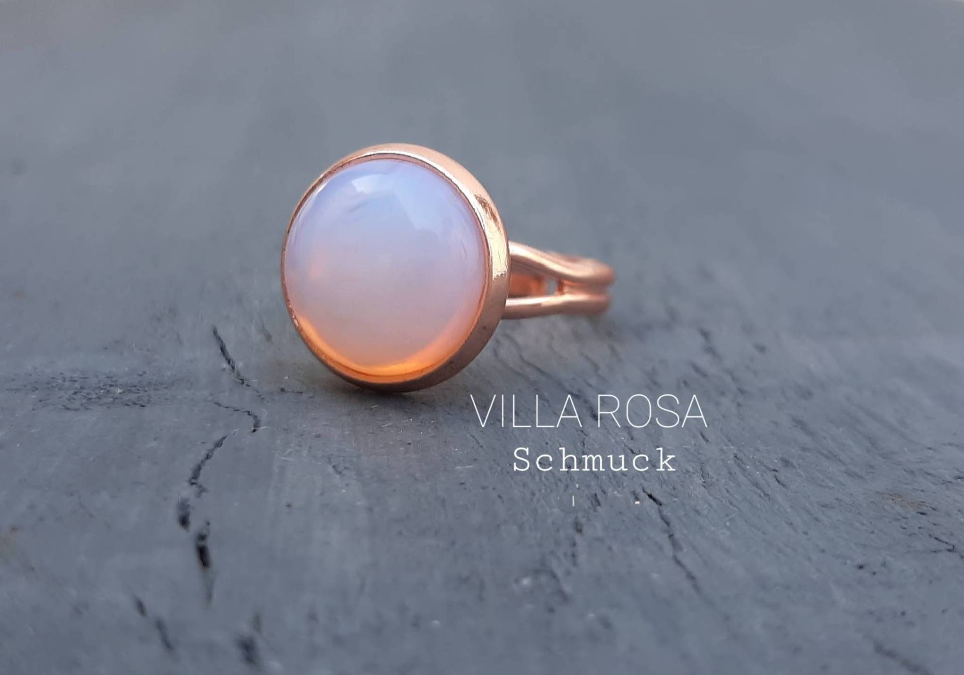 Mondstein Edelstein Fingerring Rosegold Messing Edelsteinschmuck Rosegoldschmuck von VillaRosaSchmuck