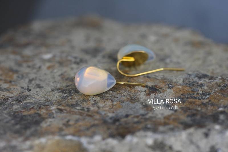 Mondstein Ohrringe Tropfen Golden Damenohrringe Pfeilspitze Feder Geburtstagsgeschenk Ohrhänger Edelsteinschmuck von VillaRosaSchmuck