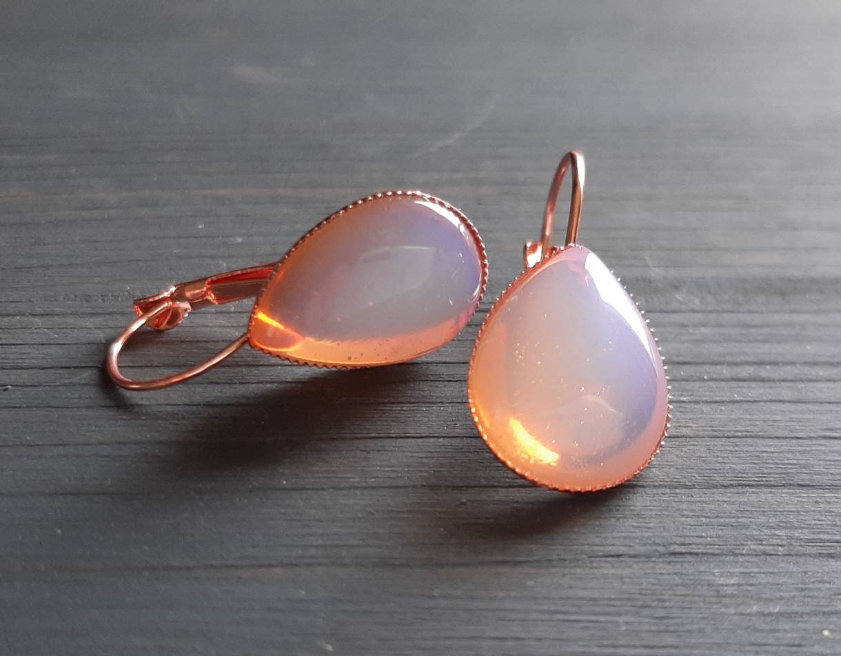 Rosegold Mondstein Ohrhänger in 10x14mm Tropfenform Edelsteinschmuck Edelsteine Geburtstagsgeschenk Rotgold Ohrringe Rose von VillaRosaSchmuck