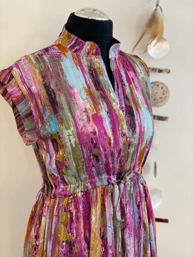 Langes Seidiges Kleid //Lila//Gemustert//Spring// Boho// Must Have //Vorne Kurz Hinten Lang //Kurzarm//Größe S// von Villakunterbunt12