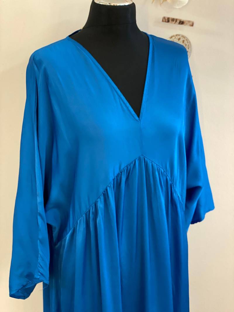 Langes Seidiges Kleid //Royalblau//Spring// Boho// Must Have// Oversized//Maxikleid// von Villakunterbunt12