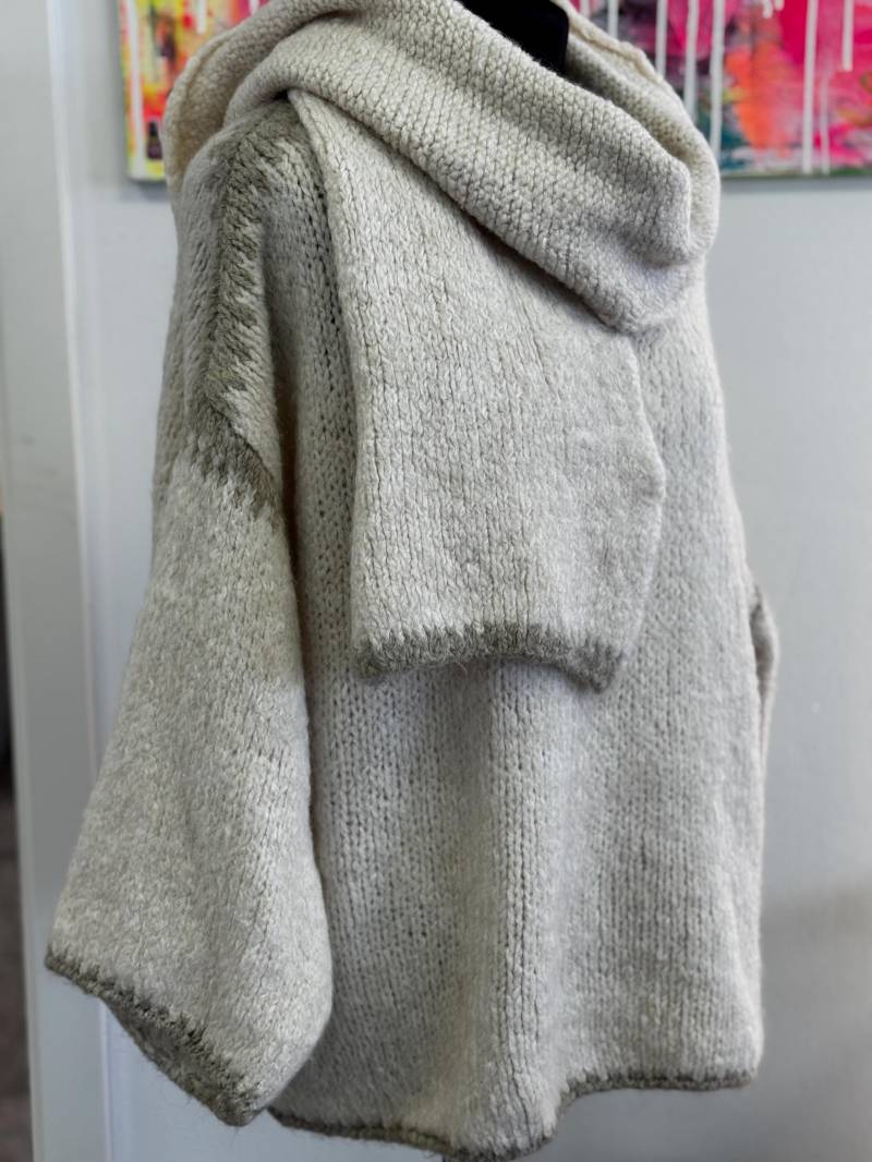 strickpulli//strickpullover//Wollweiß //Größe 36-44//Grobstrick//Schal// von Villakunterbunt12