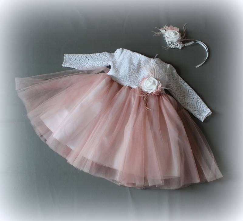 Taufkleid, Hochzeitskleid, Altrosa/Weiß Aus Leinen, Spitze Und Baumwolle Wählbar Mit Haarband, Hut Oder Kerzenschmuck von VilmaKenti