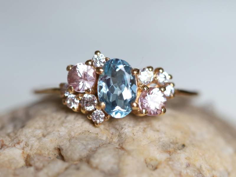 Aquamarin Ring, Verlobungsring, Cluster Saphir Und Diamant Ring von VimleshBadaya