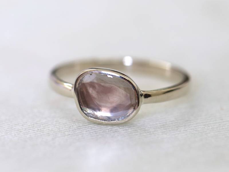 Atemberaubender Scheibe Diamant Verlobungsring Mit Polki Über Ein Halbes Karat in Gold Einzigartiges Funkeln Für Ihren Besonderen Moment von VimleshBadaya