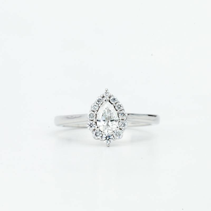 Im Labor Gewachsener Diamant Verlobungsring | E-F/Vs Lab Erstellt Pear Cut Halo Ring Umweltfreundlicher Diamantring Für Frauen Braut Cocktailschmuck von VimleshBadaya