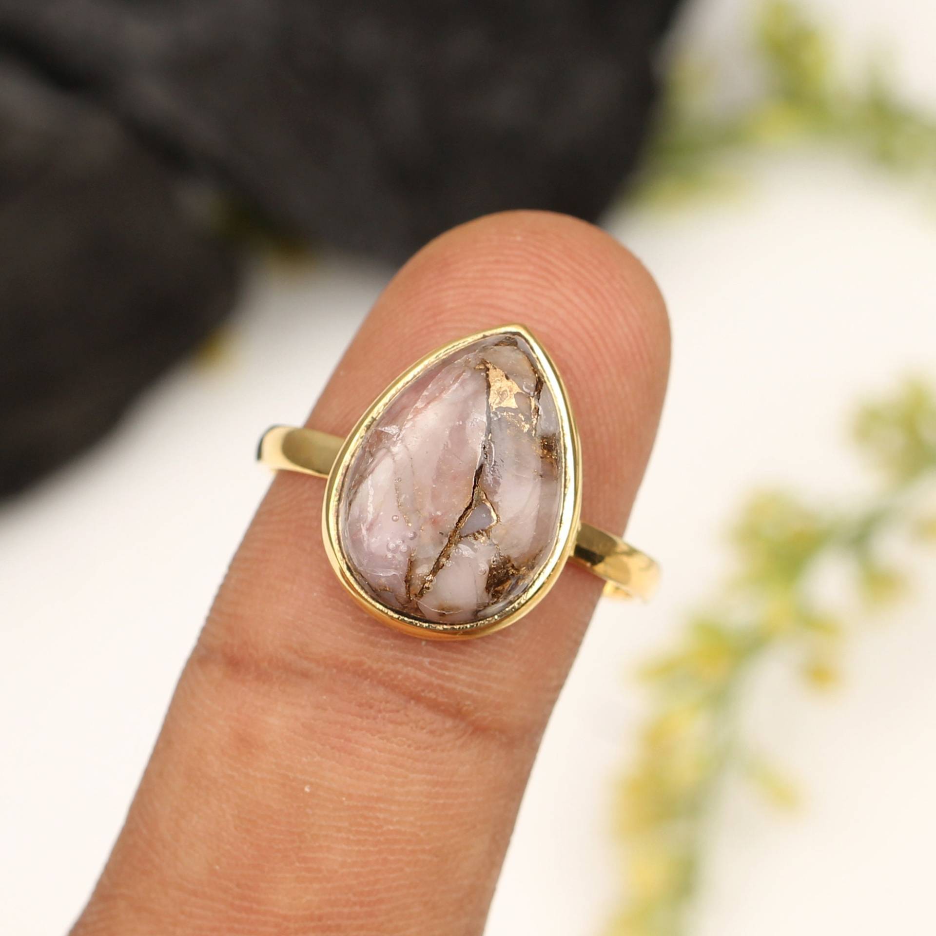 Aaa Qualität Pink Opal Kupfer Ring- 10x14mm Pear Form Ring - 18K Micron Vergoldet 925 Sterling Silber Geschenk Für Ihn von VinayakJewelsArt