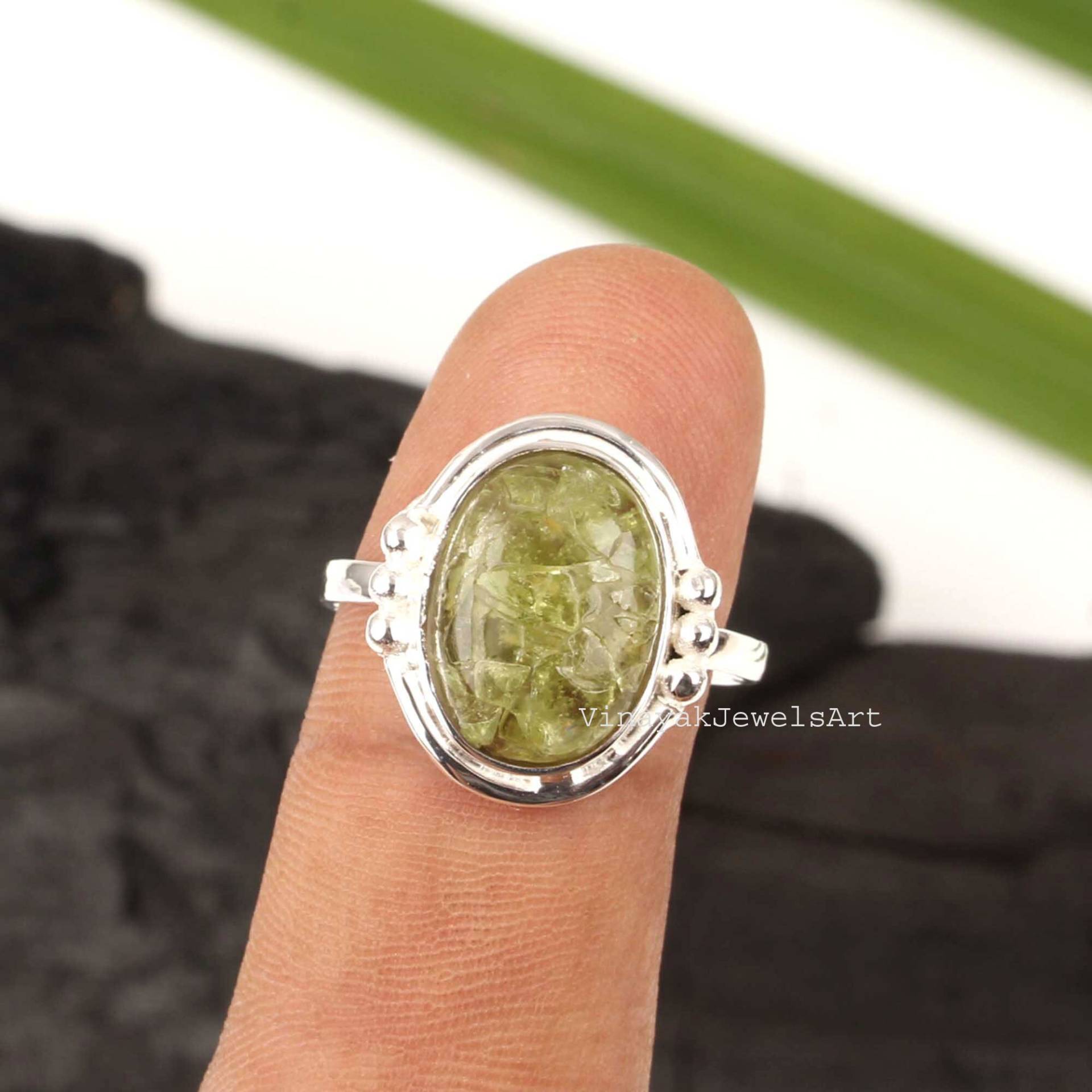 Designer Mohave Peridote Ring - 10 X 14mm Ovalen 925 Sterling Silber Rng Birthstone Stapeln Geschenk Für Sie von VinayakJewelsArt