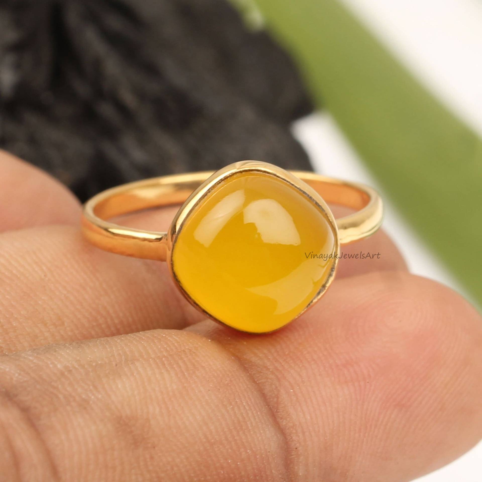 Gelber Chalcedon Ring - 10x10mm Kissen 925 Sterling Silber 18K Micron Vergoldeter Mango von VinayakJewelsArt