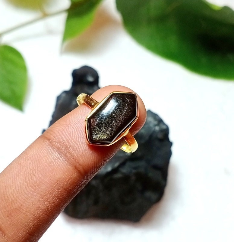 Natürlicher Gold Sheen Obsidian Ring - 8x16M Ausgefallener Form 925 Sterling Silber Schmuck 18K Micron Vergoldeter Geschenk Für Sie von VinayakJewelsArt