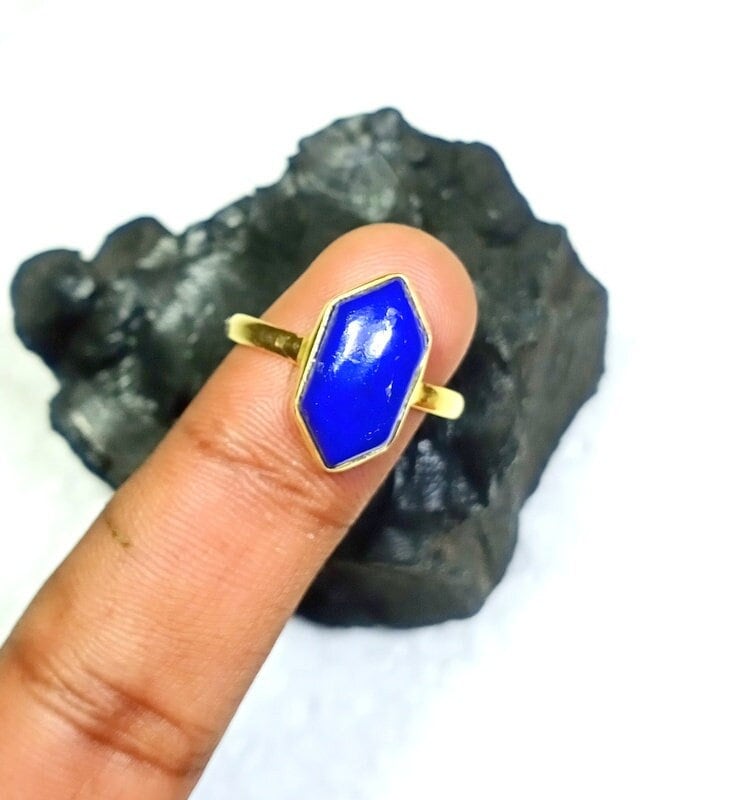 Natürlicher Lapis Lazuli Ring - 8x16mm Ausgefallener 925 Sterling Silber Schmuckring 18K Micron Vergoldeter Geschenk Für Sie von VinayakJewelsArt