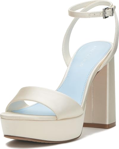 Vince Camuto Damen Vc-pendry Sandale mit Absatz, Milch-Satin, 38 EU von Vince Camuto