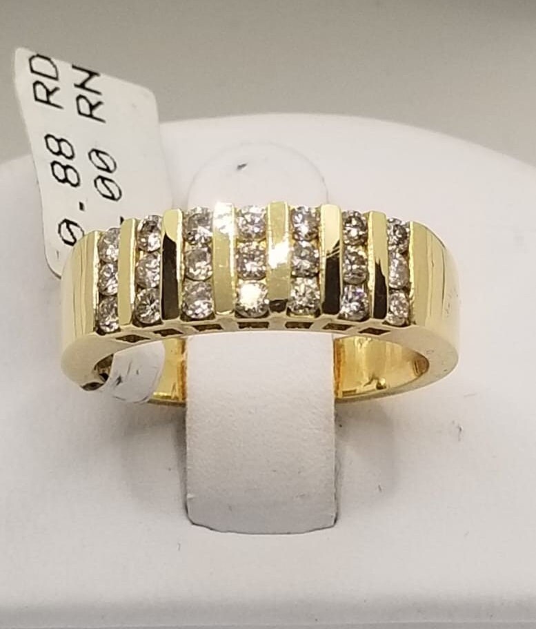 14 Karat Gelbgold Diamant Ring .88 von VincenteJewelers