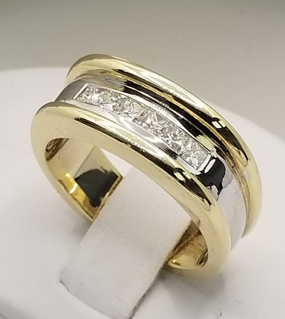 14 Karat Zwei Toned Gold Prinzessin Diamant Ring 1, 20 14 Karat Zwei Toned Gold Prinzessin Diamant Ring 1, 20 von VincenteJewelers