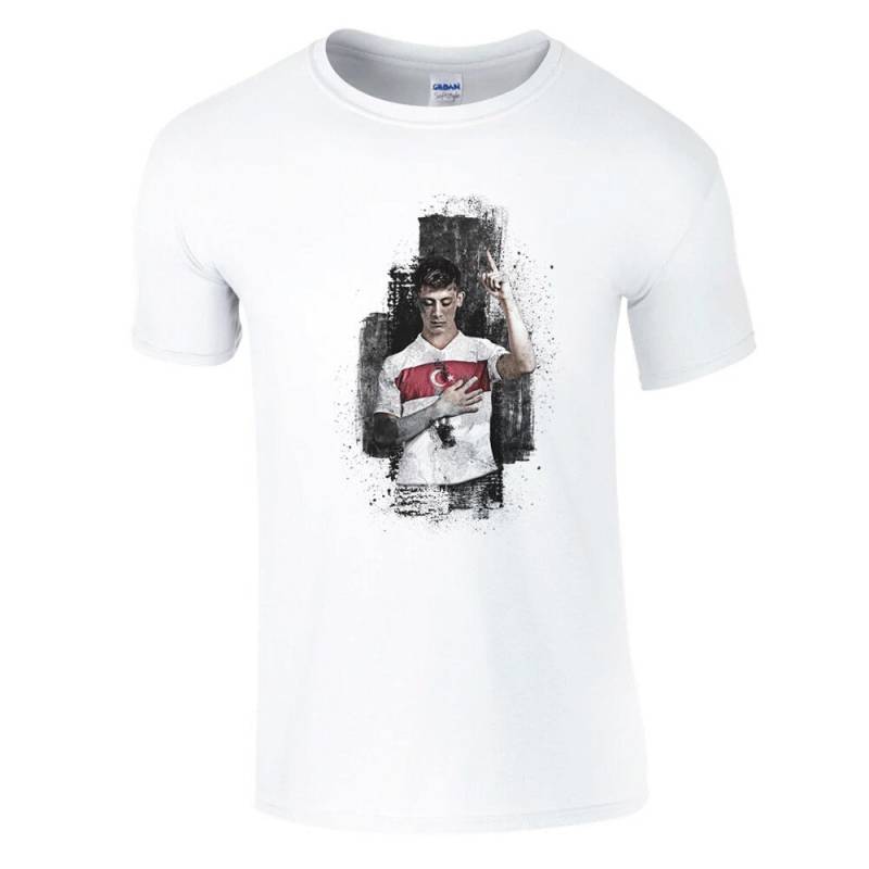 Fanshirt Mit Arda Güler Motiv Und Rückennummer Fanshirt Mit Arda Güler Motiv Und Rückennummer von VinciDesignAT