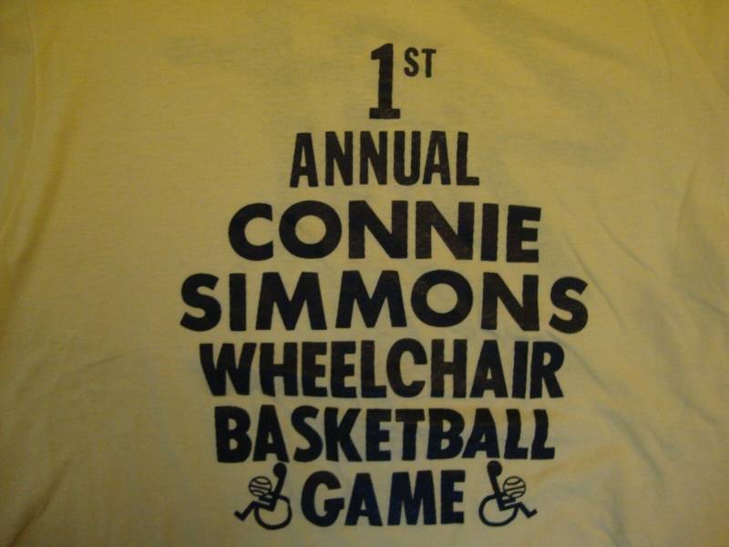 Jahrgang 1. Jährliche Connie Simmons Rollstuhl Basketball Spiel T Shirt Größe M von VinnieVtg