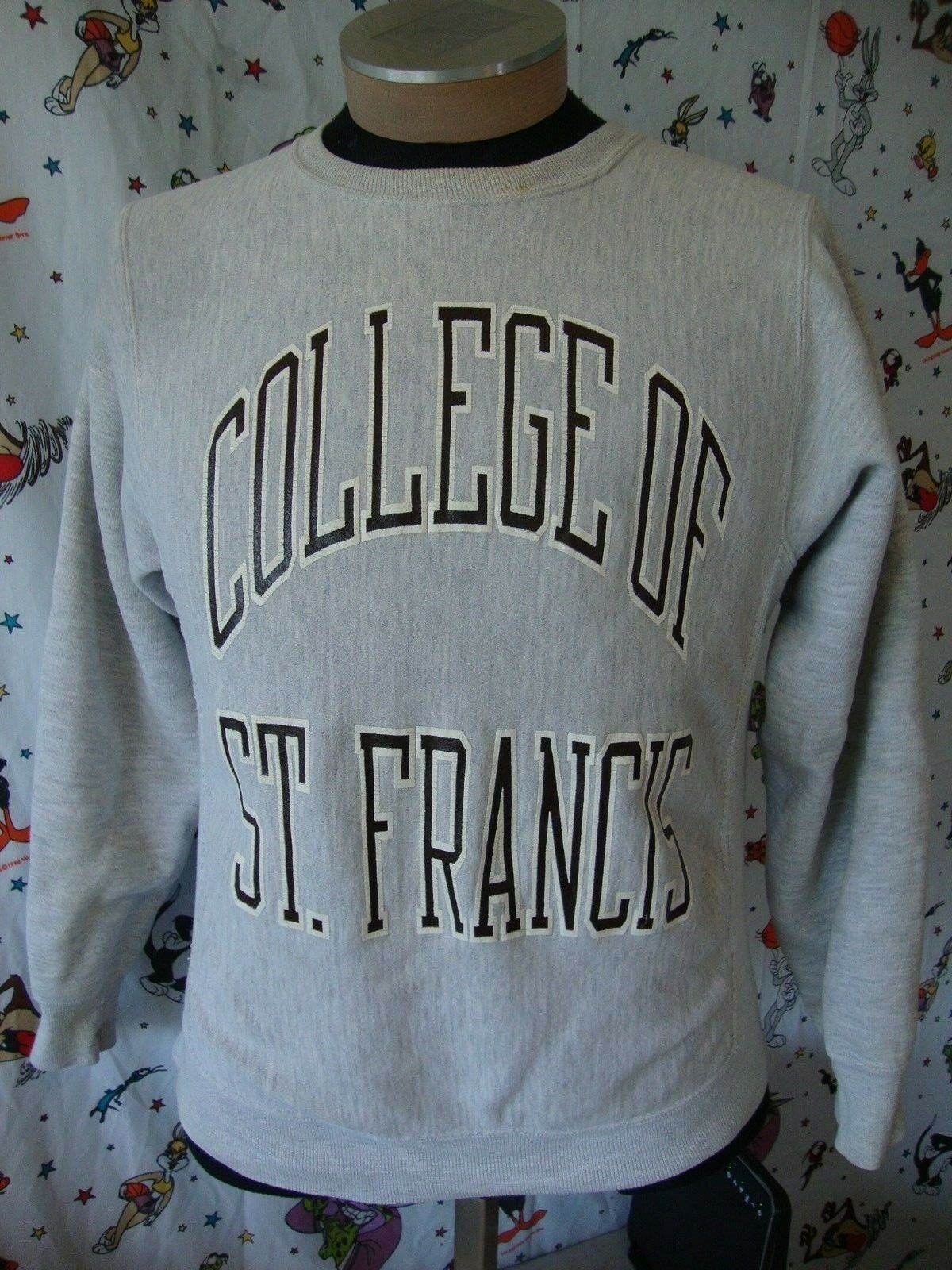 Jahrgang St. Francis College Terrier Grau Rundhals Sweatshirt M von VinnieVtg
