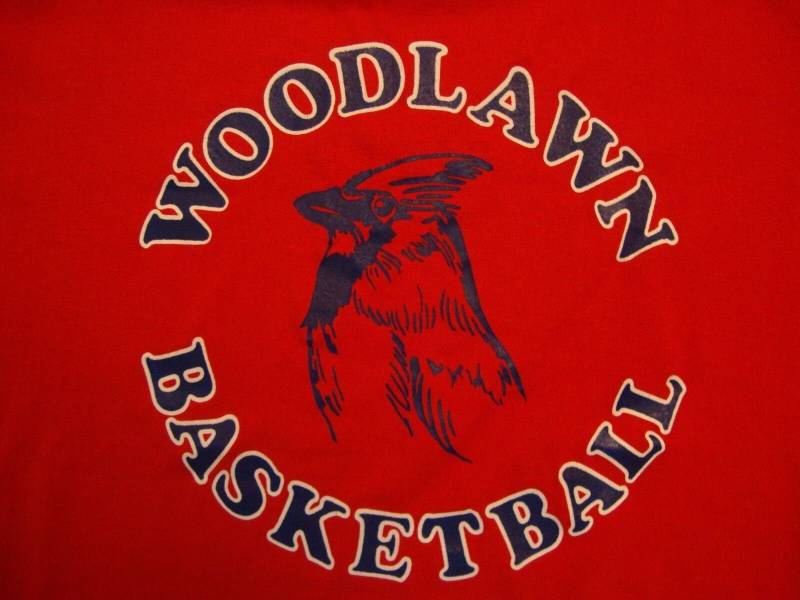 Jahrgang Woodlawn Basketball Sportswear Fan Rot T Shirt Größe L von VinnieVtg