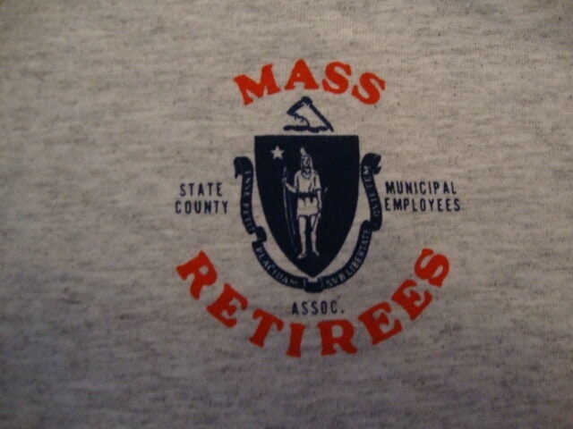 Masse Rentner State County Municipal Mitarbeiter Hellgrau T Shirt Größe M von VinnieVtg