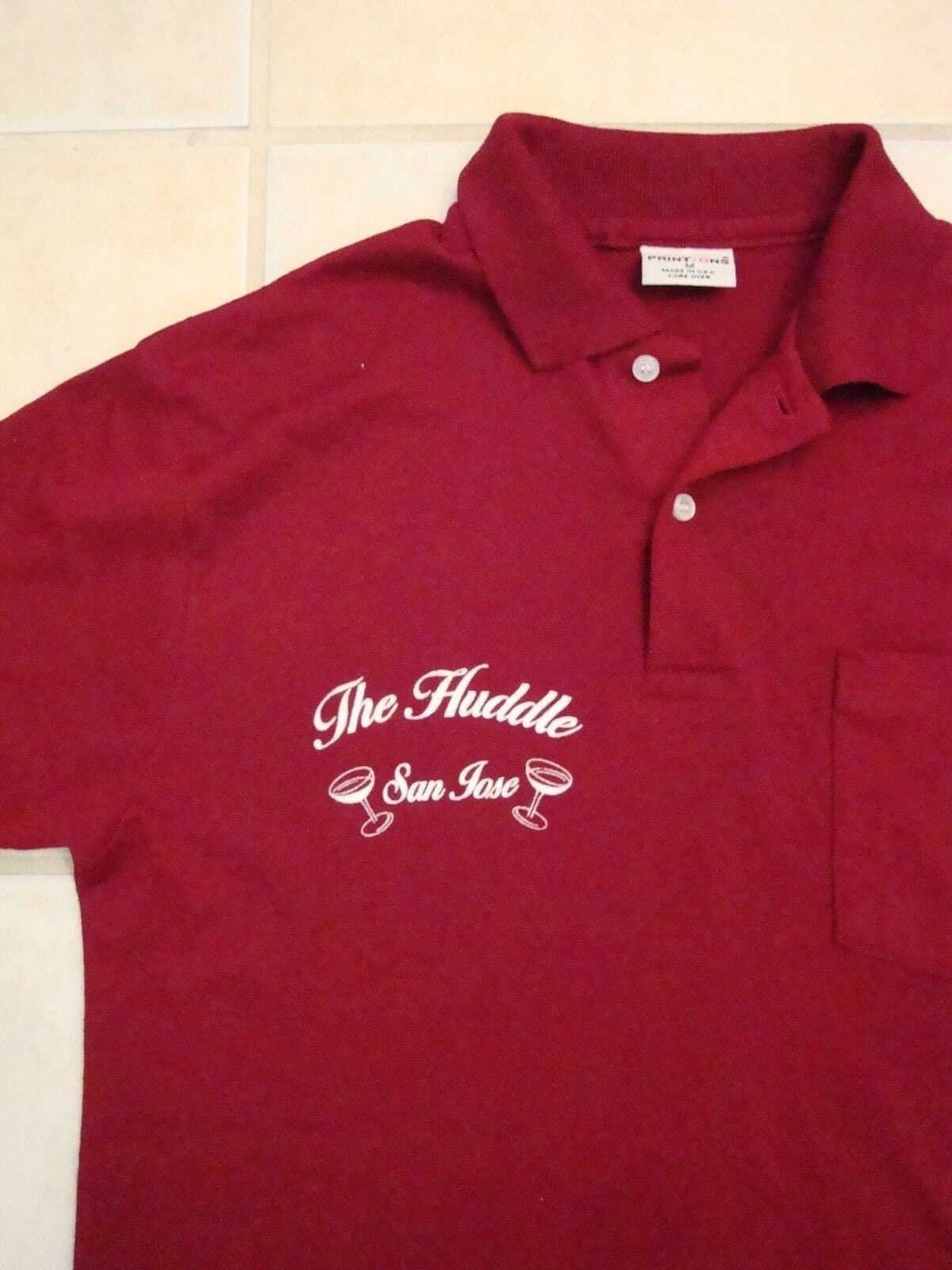 Vintage Dünne Polo Die Huddle San Jose California Cali Bar Club Schnaps T Shirt M von VinnieVtg
