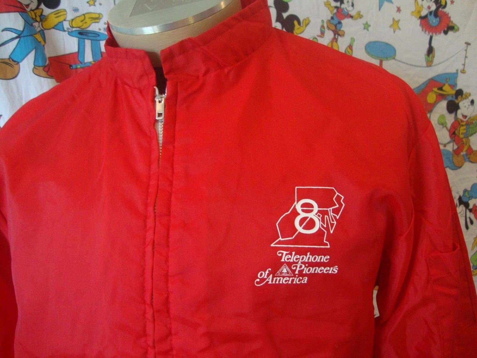 Vintage Telefon Pioniere Von Amerika Selten Rot Windbreaker Jacke Erwachsene Größe M von VinnieVtg