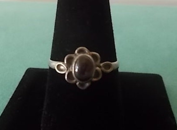 Vintage~sterling Silber~Ring~Granat~Edelstein~stein~Ring~925 Fine Jewelry~Größe~38 cm~Damen~Teen~Kleid~Oder Jeans~Hübsche~80Er Jahre von VinsVintageJewels