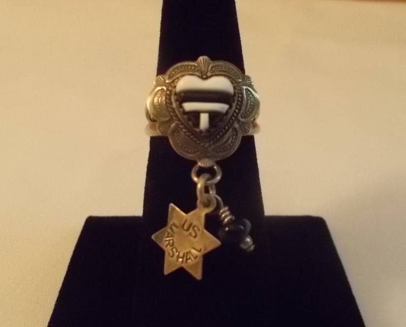 Vintage~sterling~Silver~Heart~Charm~Ring~925~Fine~Jewelry~Marshall~star~Womans~Teen~Womens Jewelry~Southwestern~Size~7~Free~Usa~Shipping von VinsVintageJewels