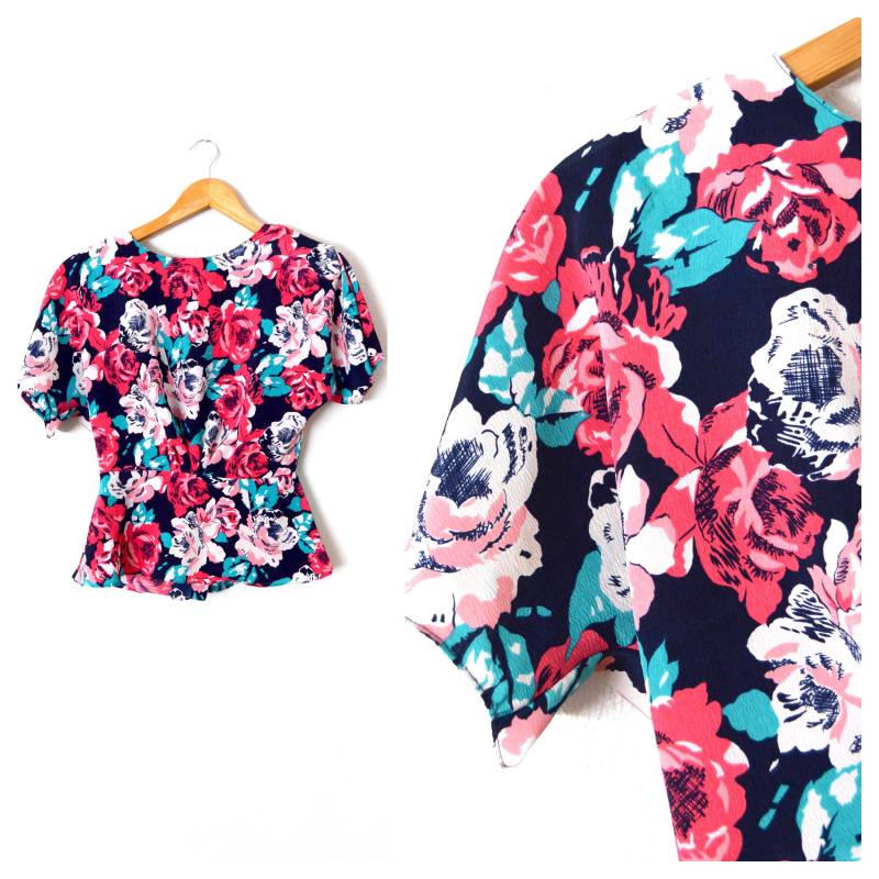90Er Jahre Peplum Top | Floral Bluse Kurzarm Petrol & Rosa Shirt Crinkle Cinch Taille Jaclyn Smith von VintAgedThreads