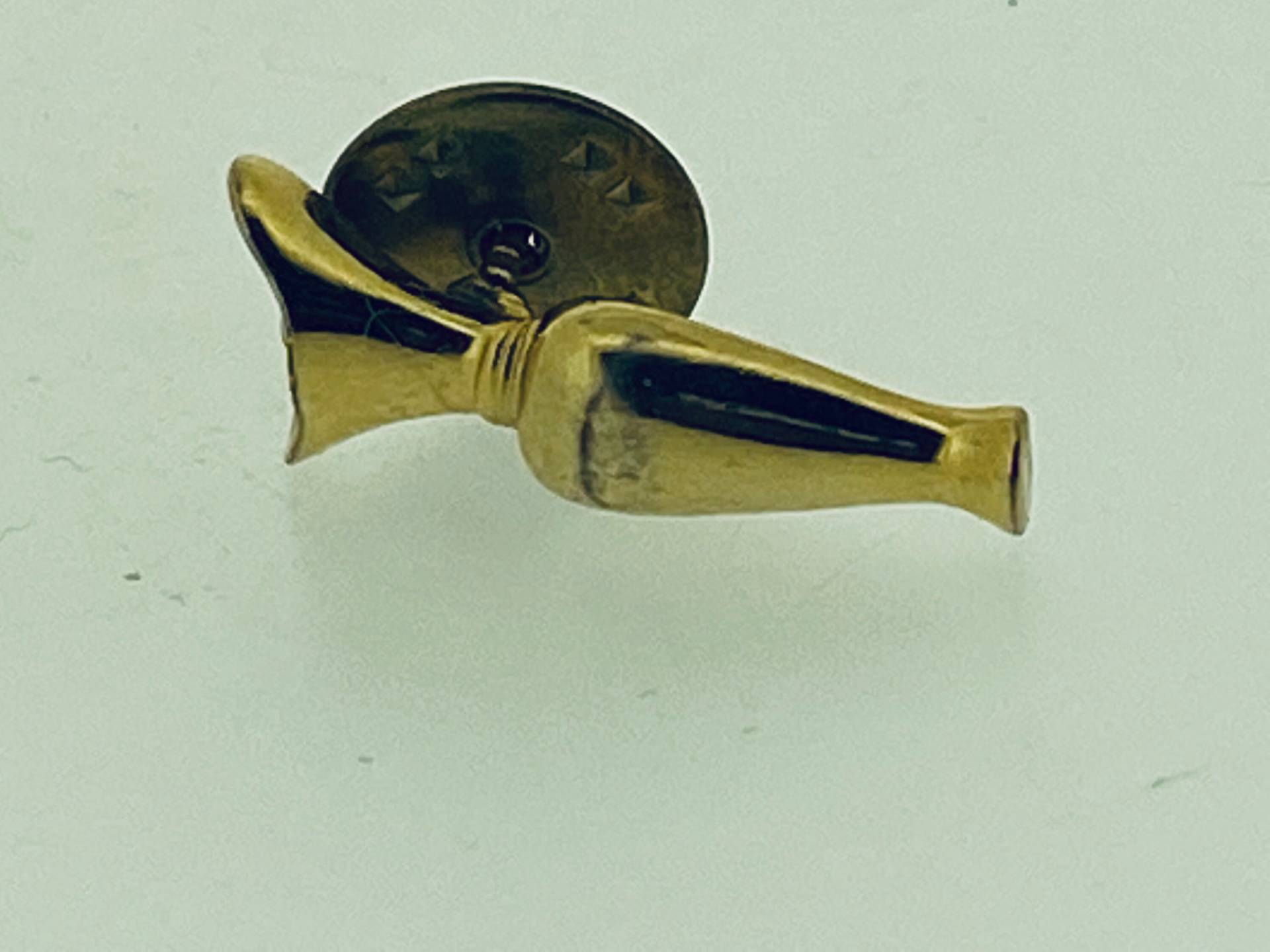 Vintage Pin Brosche Logo Clips Monogramm Jolie De Nonchalance Mäurer & Wirtz Vintage Pin Brosche Logo Clips Monogramm Jolie De Nonchalance Mäurer & Wirtz von VintagGlamour