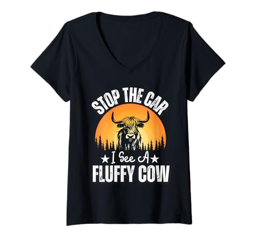 Damen Stop the Car, I See a Fluffy Cow | Retro Highland Cow Lover T-Shirt mit V-Ausschnitt von Vintage Fluffy Cow – Highland Cow Lover Tee