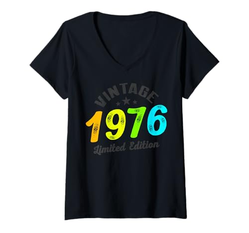 Damen Limitierte Auflage – Vintage 1976 T-Shirt mit V-Ausschnitt von Vintage Year of Birth Gifts Apparel & Accessories