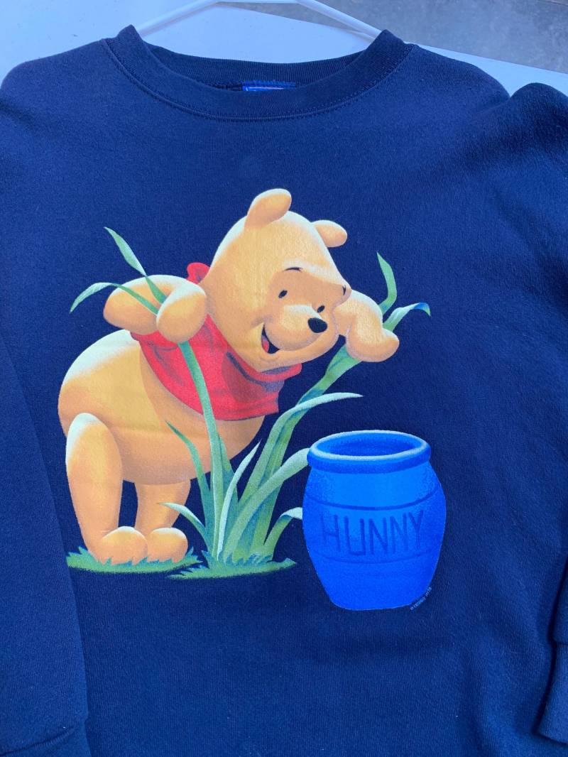 Vintage Winnie The Pooh Honig Topf Crewneck Sweatshirt Größe Medium Awesome Grafik von Vintage317Indy