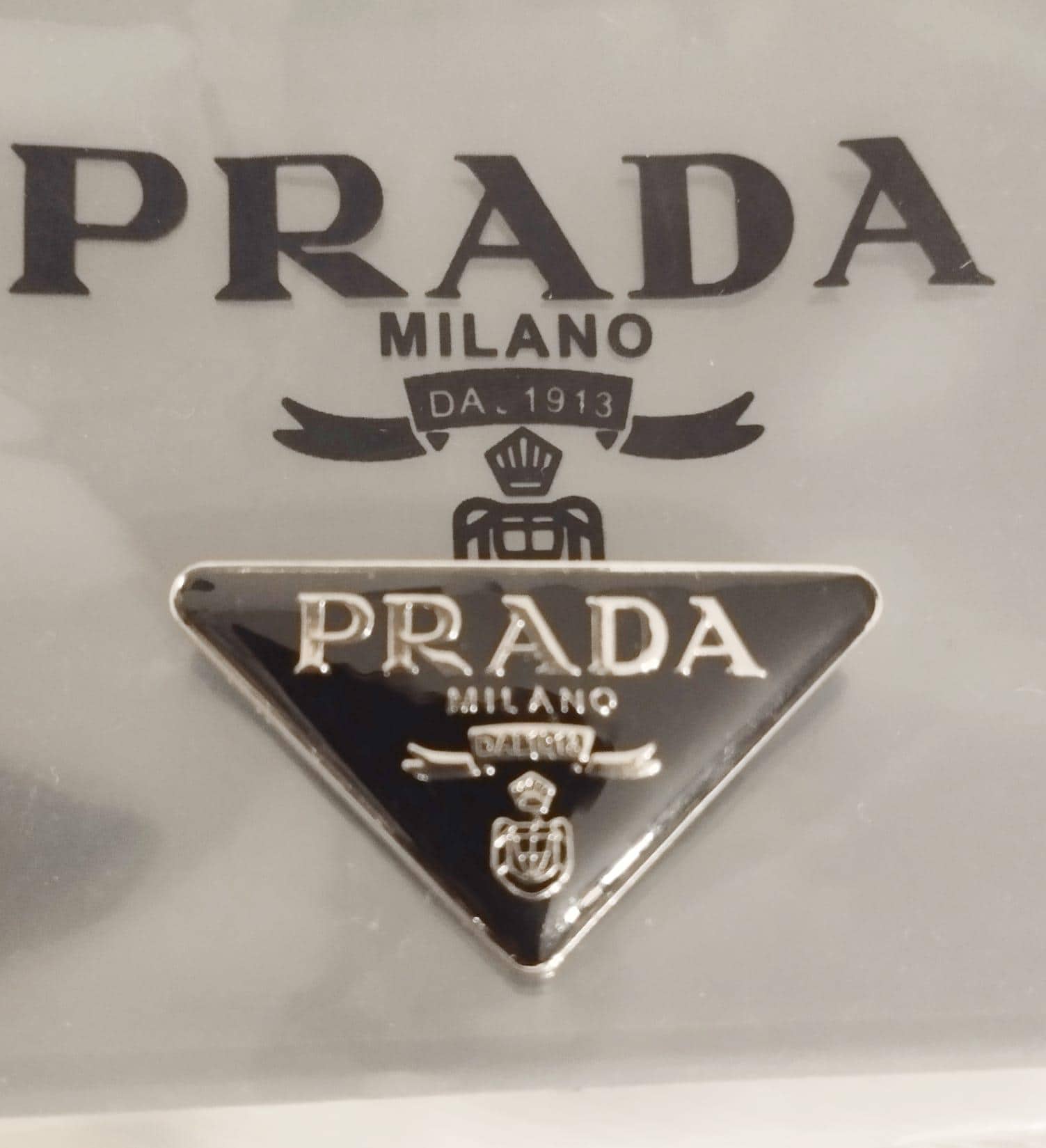 Prada Vintage Style Broschen Anstecknadel Kostenlos Versand von Vintage7866