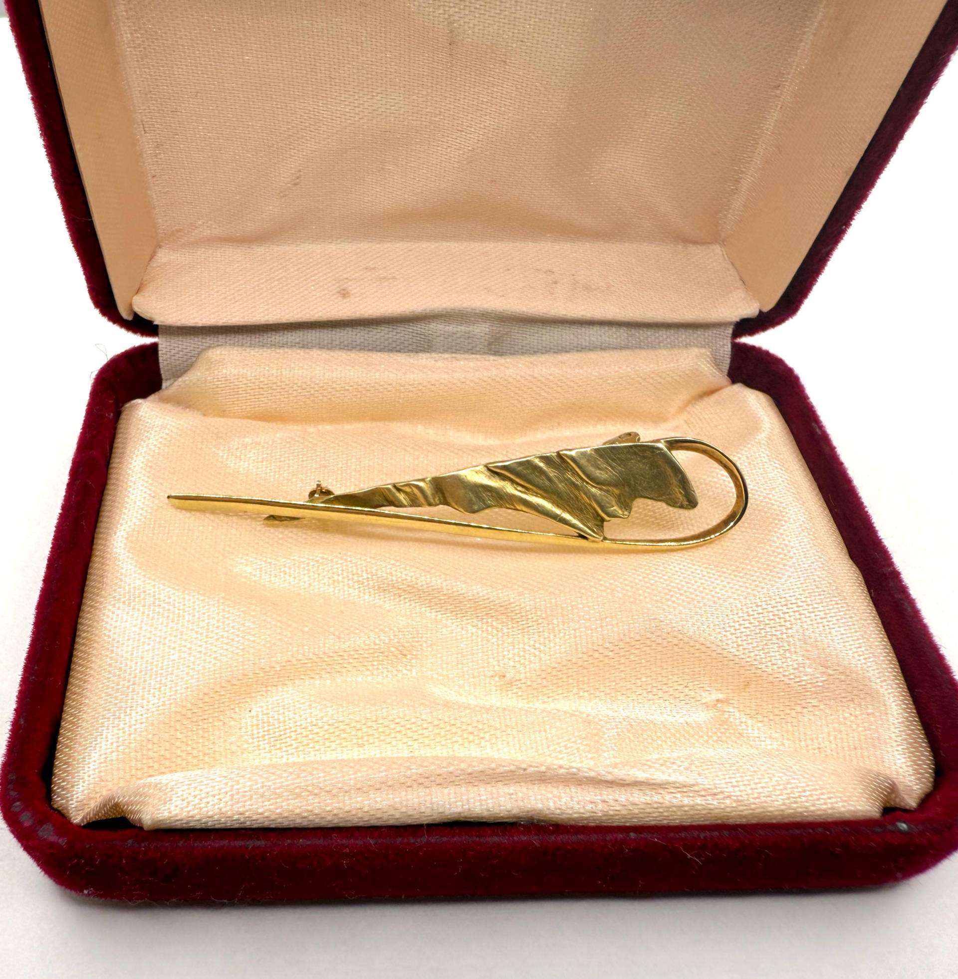 14K Gold Vintage Brosche - Elegantes Blatt-Inspiriertes Design 14K Gold Vintage Brosche - Elegantes Blatt-Inspiriertes Design von VintageAllCo