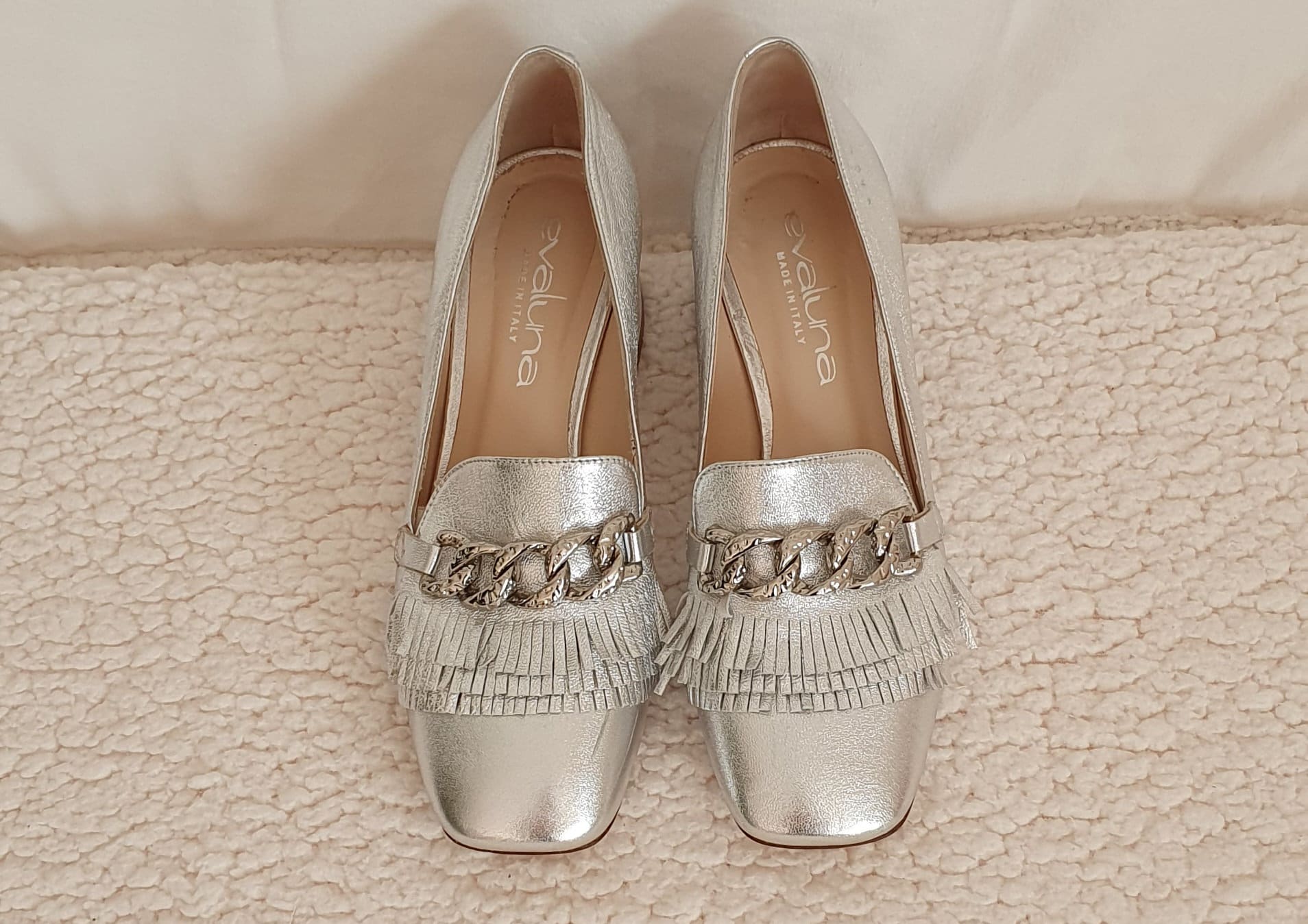 Vintage Leder Loafer Gr. 36, 5 College Schuhe Pumps Halbschuhe Metallic Silber von VintageAndCream