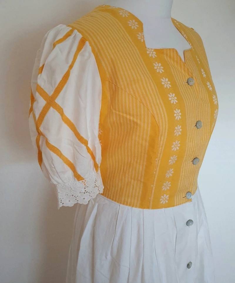 Vintage Midi Kleid Unikat Bis Gr. 40 42 Tracht Spitze Dress Puffärmel Boho Romantik Folklore Ibiza Dirndl von VintageAndCream