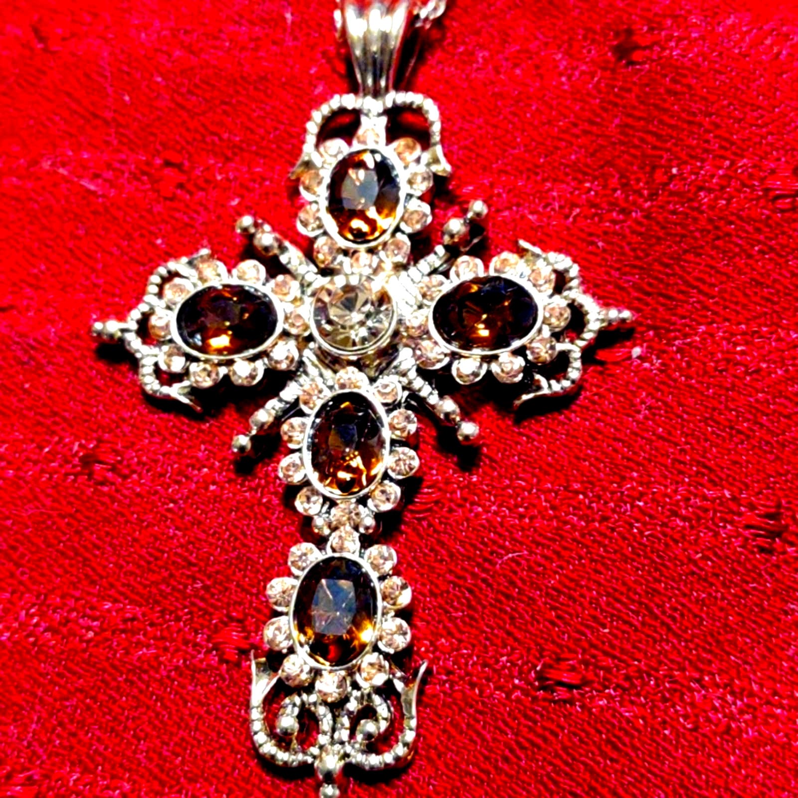 Vintage Kreuz Halskette Aus Silber Und Strass von VintageAndJewelsShop