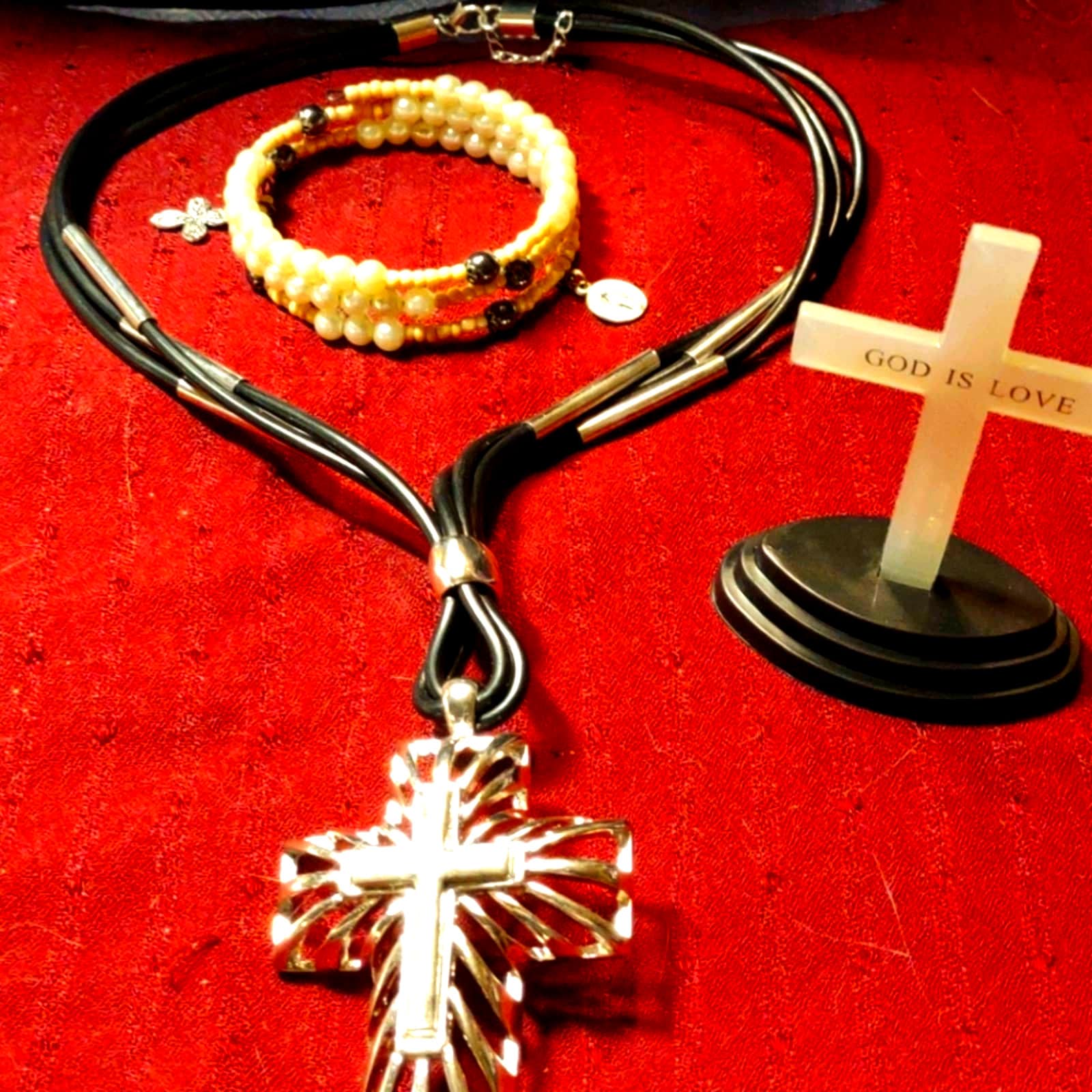 Wunderschöne Kreuz Halskette Und Armband Lot von VintageAndJewelsShop