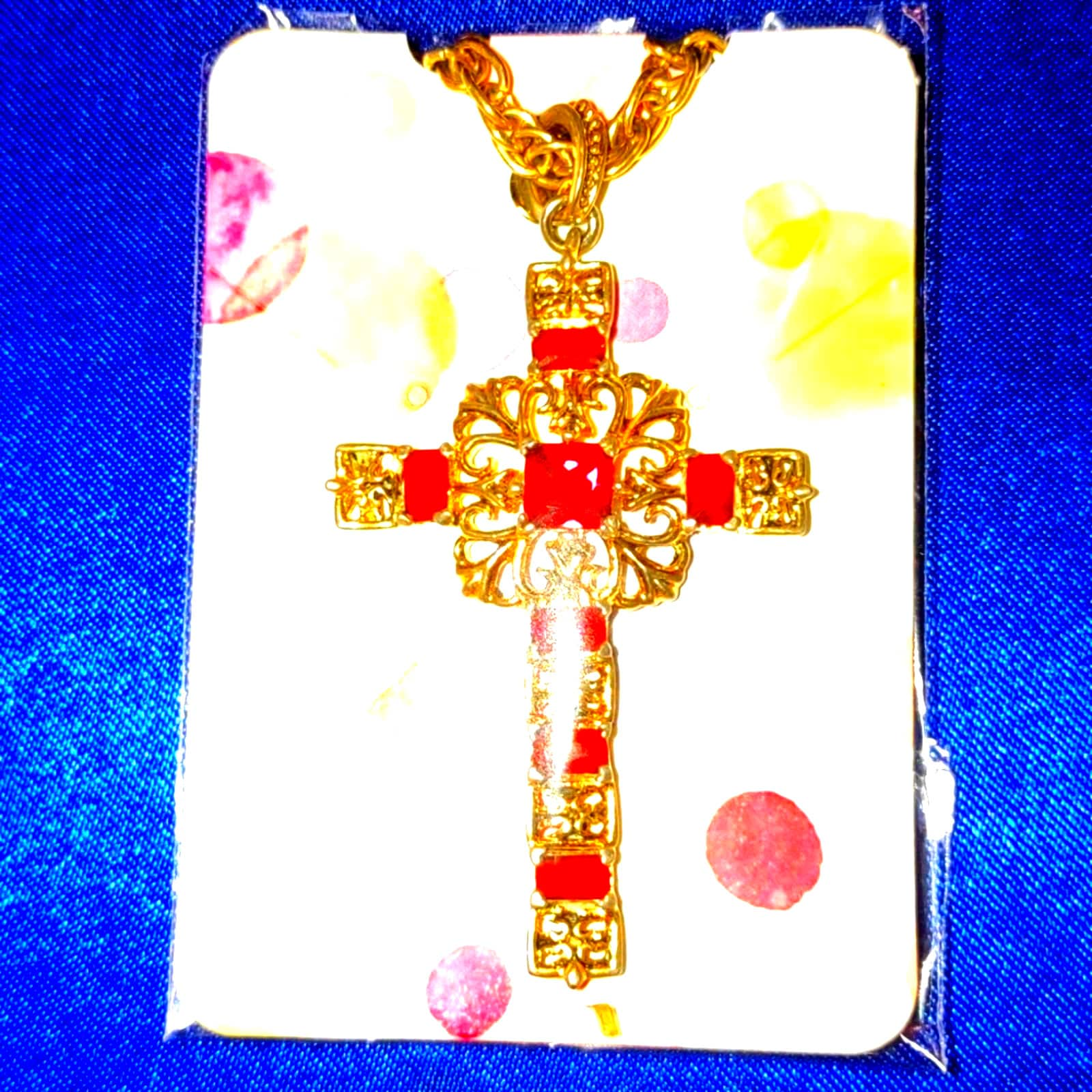 Wunderschönes Goldenes ~Rotes Strass-Vintage-Kreuz von VintageAndJewelsShop