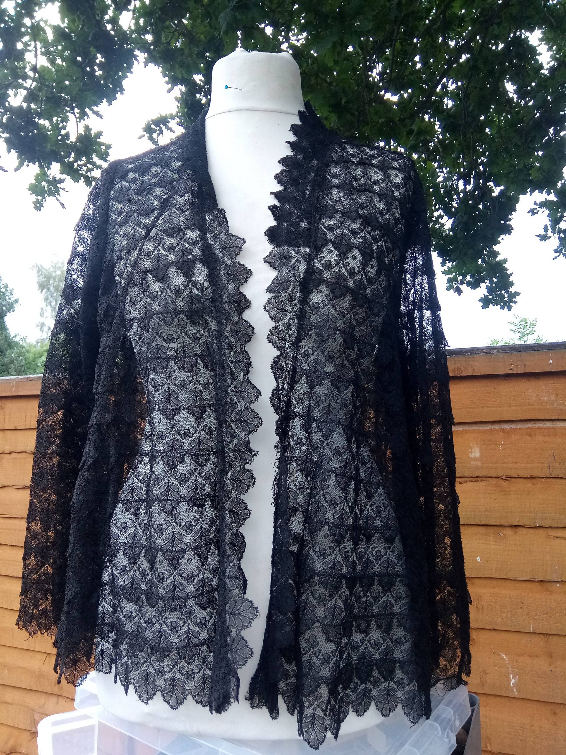 Vintage Schwarze Spitzenbluse Steampunk Party Top, Gr. 14 Vintage Schwarze Spitzenbluse Steampunk Party Top, Gr. 14 von VintageAngelaRose