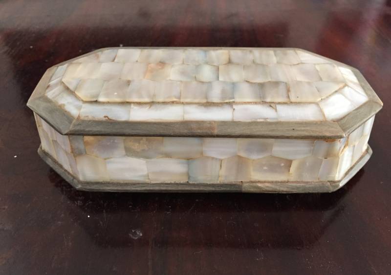 Eine Mutter Der Perle Antik Schmuck Oder Trinket-Box Eine Mutter Der Perle Antik Schmuck Oder Trinket-Box von VintageArtDesignShop