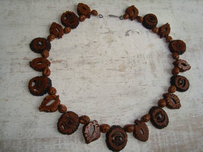 Halskette-Vintage Handarbeit- Holzkette - Holzperlen Halskette Hippie von VintageAvangardShop