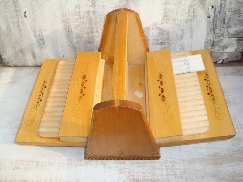 Vintage Zigarettenschachtel Aus Holz - Handgemachte Holzkiste Tabakbox von VintageAvangardShop