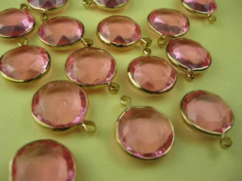 6 Vintage Lucite Pink Rundkanal Perlen 20mm 6 Vintage Lucite Pink Rundkanal Perlen 20mm von VintageBaubles