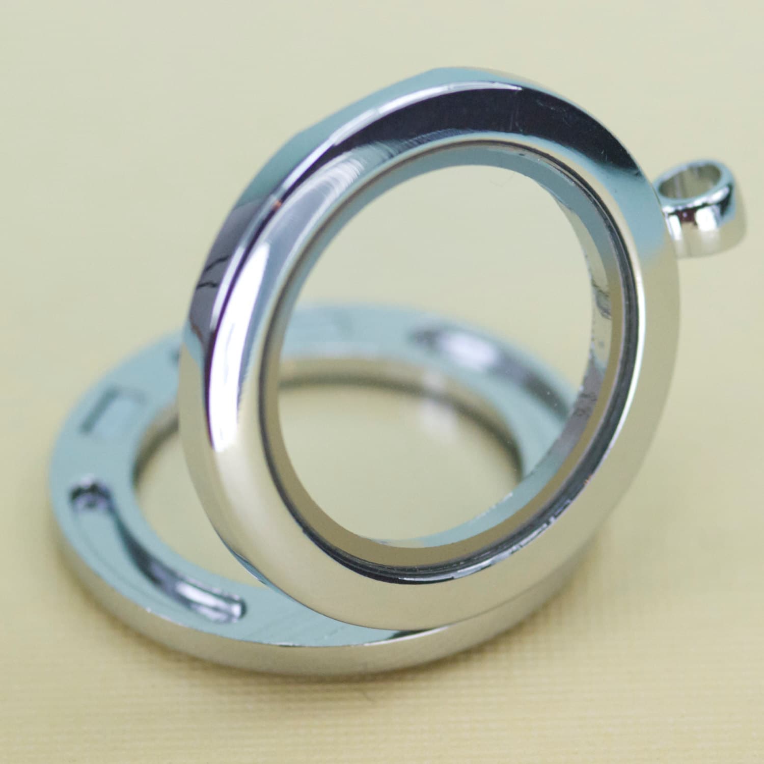 Glas Medaillon Leere Raum Silber Anhänger Charme von VintageBaubles