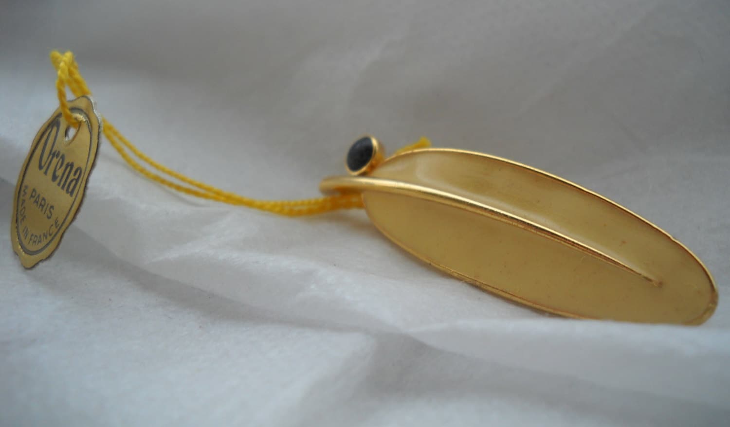 60Er Orena Vintage Brosche Art Deco. Blumenbrosche. Bio-Schmuck. Vergoldete Und Emaillierte Handbemalte Komposition Blattbrosche von VintageBeadsLisbon