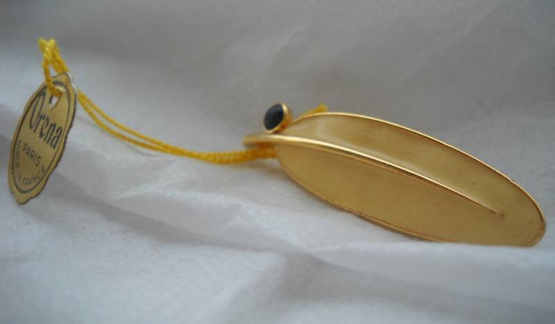 60Er Orena Vintage Brosche Art Deco. Blumenbrosche. Bio-Schmuck. Vergoldete Und Emaillierte Handbemalte Komposition Blattbrosche von VintageBeadsLisbon
