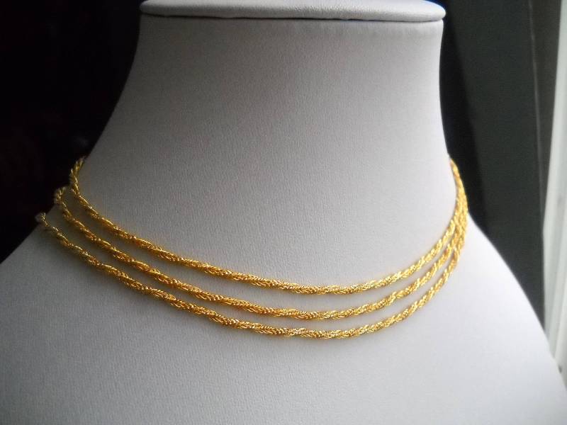 Deutsche Kettenhalskette Aus Den Frühen 80Er Jahren. Eine Ungelötete Vergoldete Messing-Kabelkette Mit Doppelter Passform - Rund. Länge 110 cm von VintageBeadsLisbon