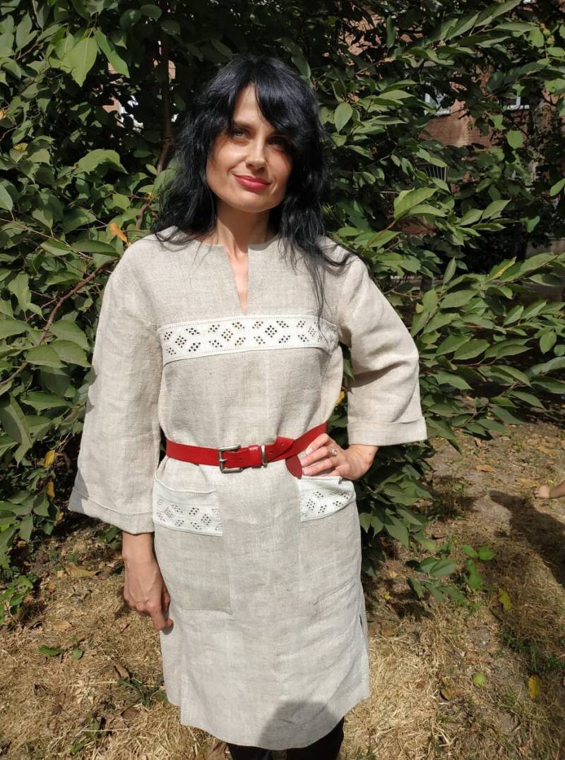 Besticktes Kleid Eco Friendly Ukraine Natur Handarbeit Sticken Boho Stil Oversized Hand Wooven Fabrique von VintageBeautyUkraine