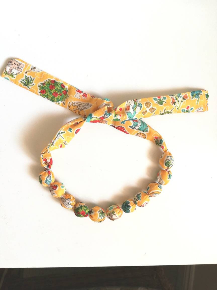 Alice Im Wunderland Stoffkette Alice Im Wunderland Stoffkette von VintageBeeCreations